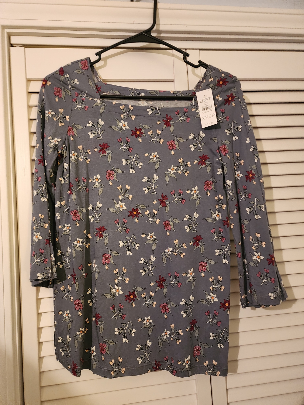 LOFT Gray Floral Top with Red and Cream Flowers